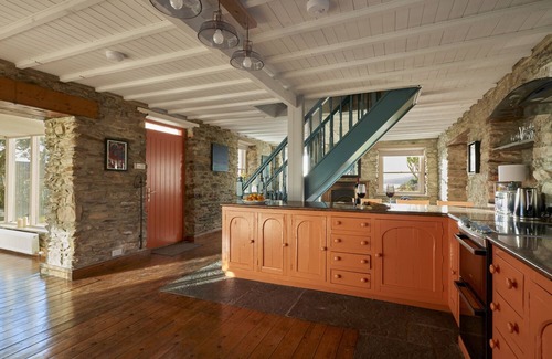 Bothar Bui House | Teach Geal - 4 bedroom house