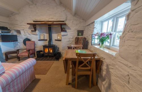 Downings House | Teachín - An Idyll of the Emerald Isle