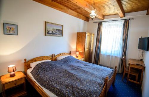 Velence Hotel | Tekergő Motel és Étterem