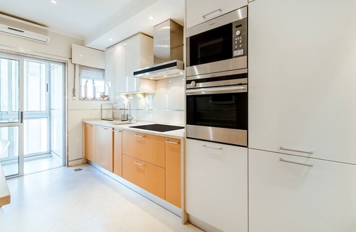 Lumiar Apartment | Telheiras Comfortable Stay