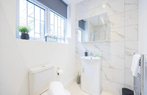 Fairfield Apartment | Temple Chambers Aparthotel Central Croydon , Long Stays , Weekly & Monthly Offers , Contractors , Relocations , Leisure & Family Stays