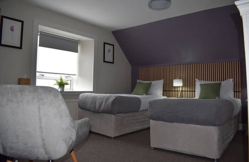 Carinish Hotel | Temple View Hotel
