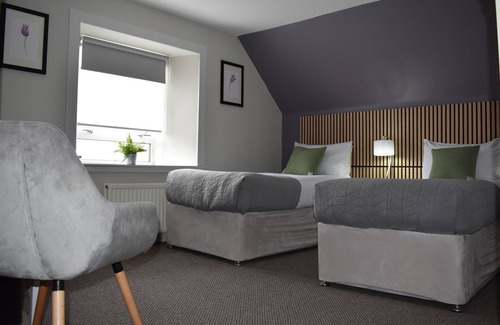 Carinish Hotel | Temple View Hotel