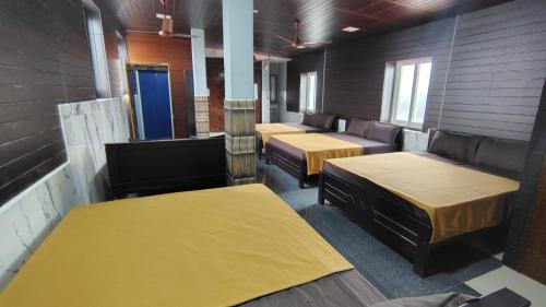 Thirukadaiyur Hotel | Temple View Residency