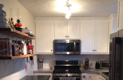 Nunnelly House | Tennessee Country Hill Top Cottage