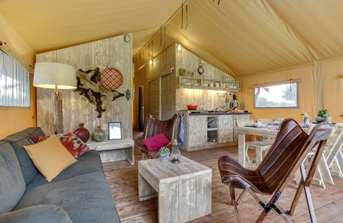 Uden House | Tent lodge at the Bedafse Bergen