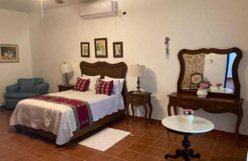 Chichen Itza - Valladolid Apartment | Tepich Casa en hacienda con cenote en la selva maya