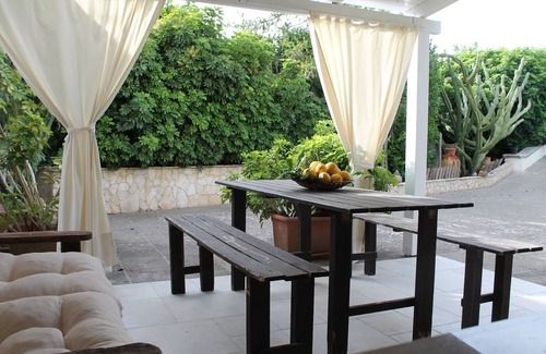 Vignacastrisi Apartment | "Terra di mare" Three-room apartment in Villa with Garden