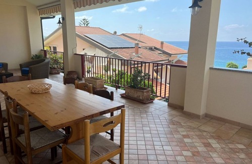 Pizzo Apartment | Terrace and Sea View (PIEDIGROTTA TERRACE)