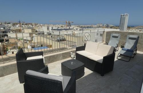 Msida Apartment | Terrace View - A Stylish Two Bedrooms Penthouse AC-WIFI