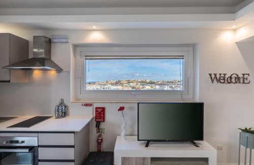 Msida Apartment | Terrace View - A Stylish Two Bedrooms Penthouse AC-WIFI
