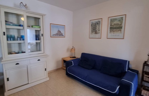 Calasetta House | Terraced house in a quiet location