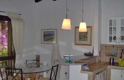 San Teodoro House | terraced house with direct access to the beach