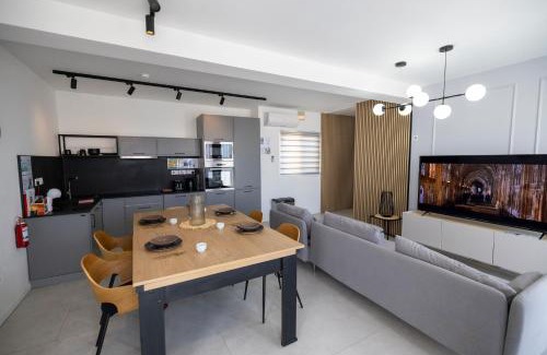 Ggantija Apartment | Terraced Penthouse with Views and Jacuzzi