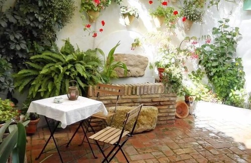 San Basilio Apartment | Terracotta Apartment with balcony