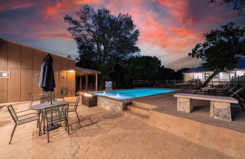 Wimberley House | Terracotta Bliss Wimberley Retreat For 28 Guests