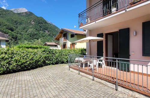 Introbio Apartment | Terrazza Fucinetta - Two Bedroom Apartment, Sleeps 6