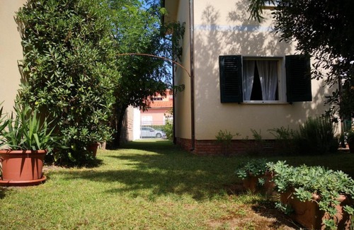 Marina di Pietrasanta Apartment | Terrazza,giardino al mare