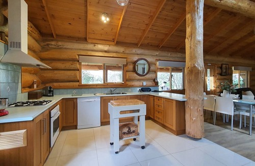 Porepunkah Cabin | Tewksbury Lodge - Authentic Log Cabin