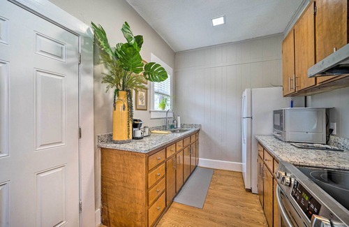Texarkana House | Texarkana Pet-Friendly Pad w/Fenced Backyard