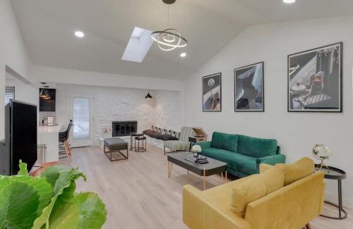 North Richland Hills House | Texas Designer Home with Private Hot Tub and Pool
