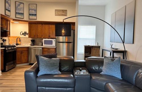 Nederland House | Texas Gulf Coast 3BR 1BA