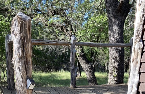 Round Mountain Cabin | Texas Hill Country Ranch Wildlife Fire Pit Private Deck Close to Parks