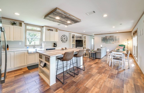 Yancey House | Texas Ranch Retreat: Swim On-Site