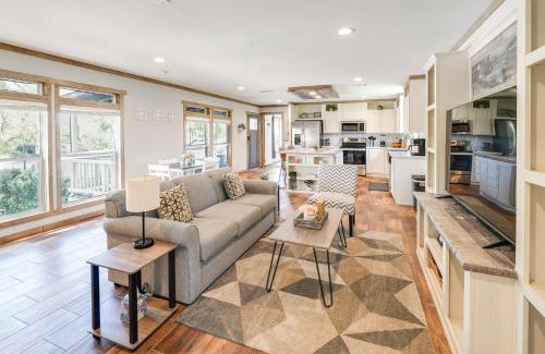Yancey House | Texas Ranch Retreat Swim On-Site