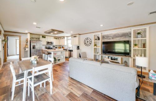 Yancey House | Texas Ranch Retreat Swim On-Site