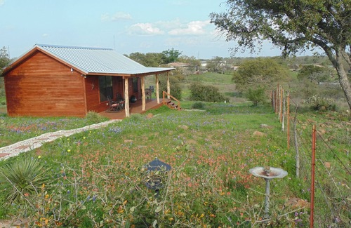 Llano Cabin | Texas T Bed and Breakfasts