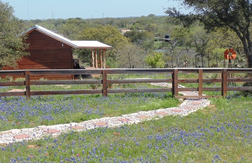 Llano Cabin | Texas T Bed and Breakfasts