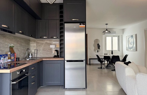 Athens City Centre Apartment | TH0 - Tesla Smart Building - Cloud9 in the city