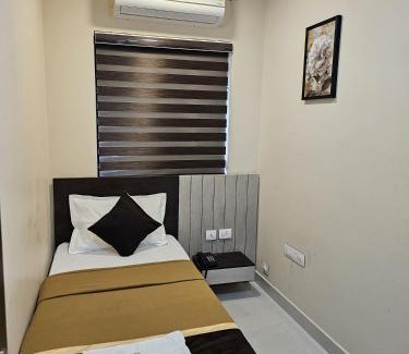Cheruvathur Hotel | THAAL RESIDENCY Cheruvathur-HALA GROUPS
