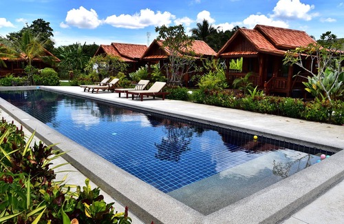 Wang Pong Hotel | Thai House Resort