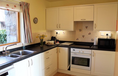 Nenthorn Cottage | Thairn cottage ideal for 2, rural, 3 miles from Kelso. Wood stove All on 1 level