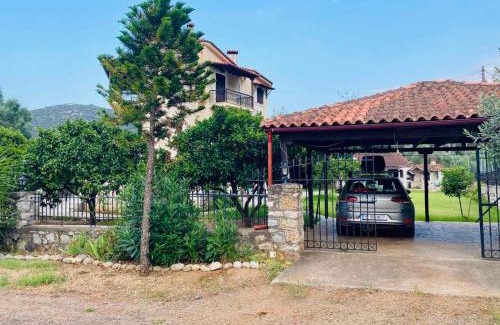 Paralia Villa | Thalatta and Oros Traditional Villa