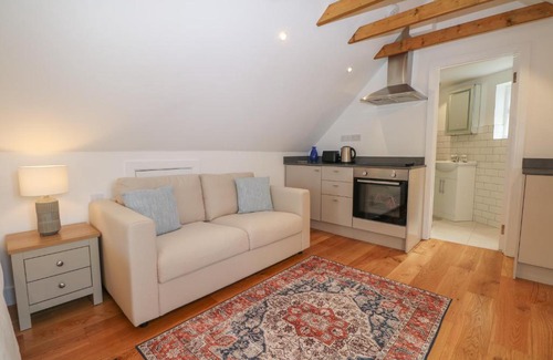 Wraysbury House | Thames Retreat