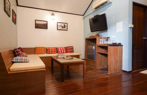 Amphawa Hotel | Thanicha Resort Amphawa