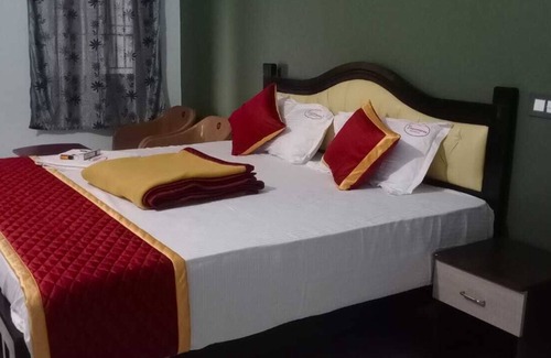 Periyakulam Hotel | THANMAYAS RESIDENCY