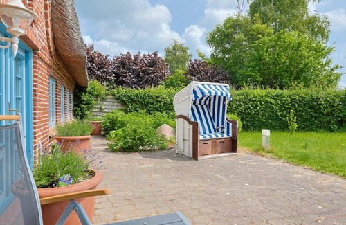 Stenderup Apartment | Thatched cottage in the countryside