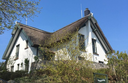 Freest House | thatched house, direct sea view, idyllic location in vacation region Usedom