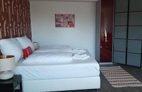 Bramfeld Apartment | The 1-room apartment is located on the 2nd floor of our apartment house Haldesdorfer Straße and is 65 m2 big.