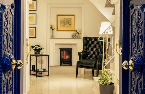 Siggiewi House | "the 10 square" - A townhouse situated in the heart of Siggiewi Village Square