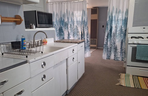 Iola House | The 1860 - Your family will be close to everything when you stay at here.