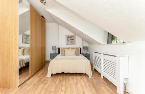 South Acton Apartment | The Acton Luxury Flat