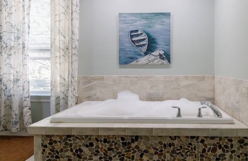 Ogunquit Hotel | The Admiral's Inn Resort