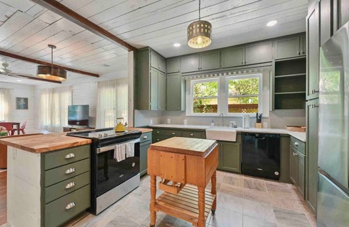 Bryan House | “The Adorable Abode”