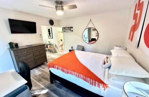 Central Fort Lauderdale House | The Agustin Guesthouse - Men Only Clothing Optional