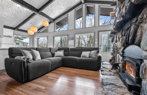 Sutton Apartment | The Alpine, Bee Bop and Zig Zag condos of Mount Sutton